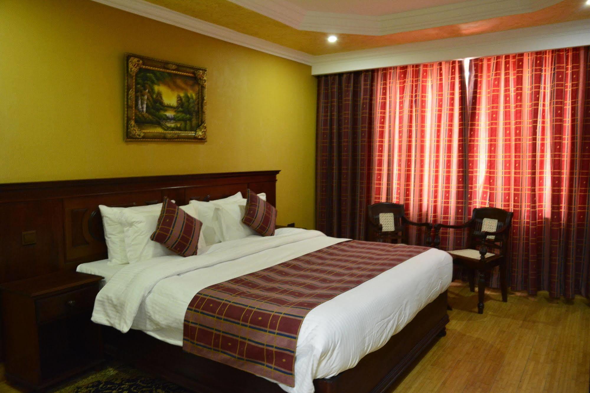 Eagle Palace Hotel Nakuru Exterior photo